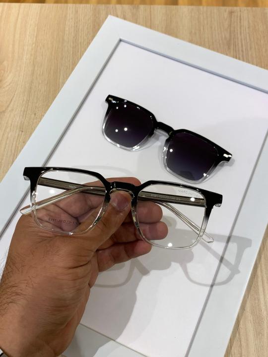 Mar_c Jac_obs Attachment Black White