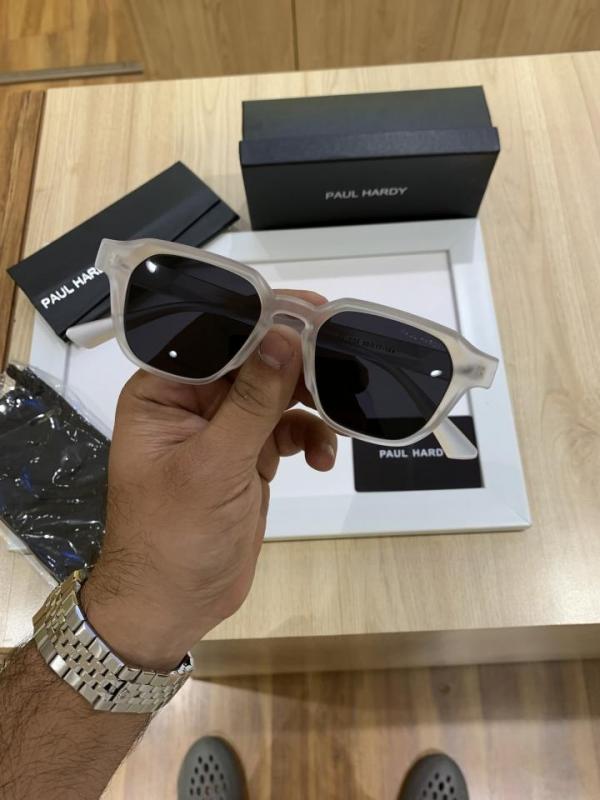 Pau_l Har_dy Y05 White Black