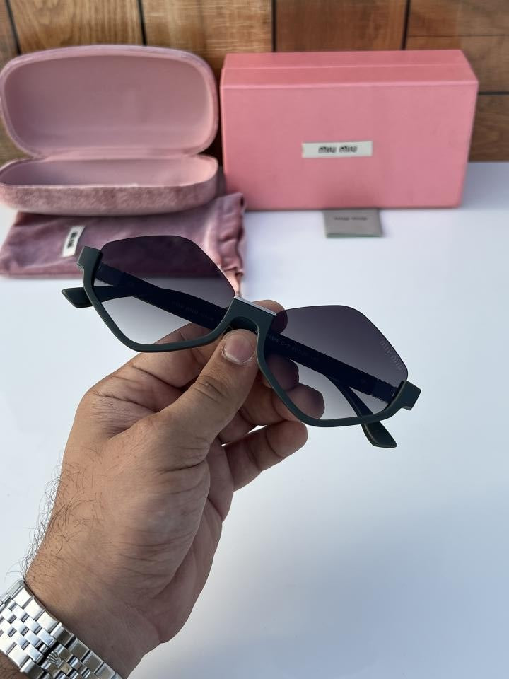 Miu_Miu 113 Matt Green