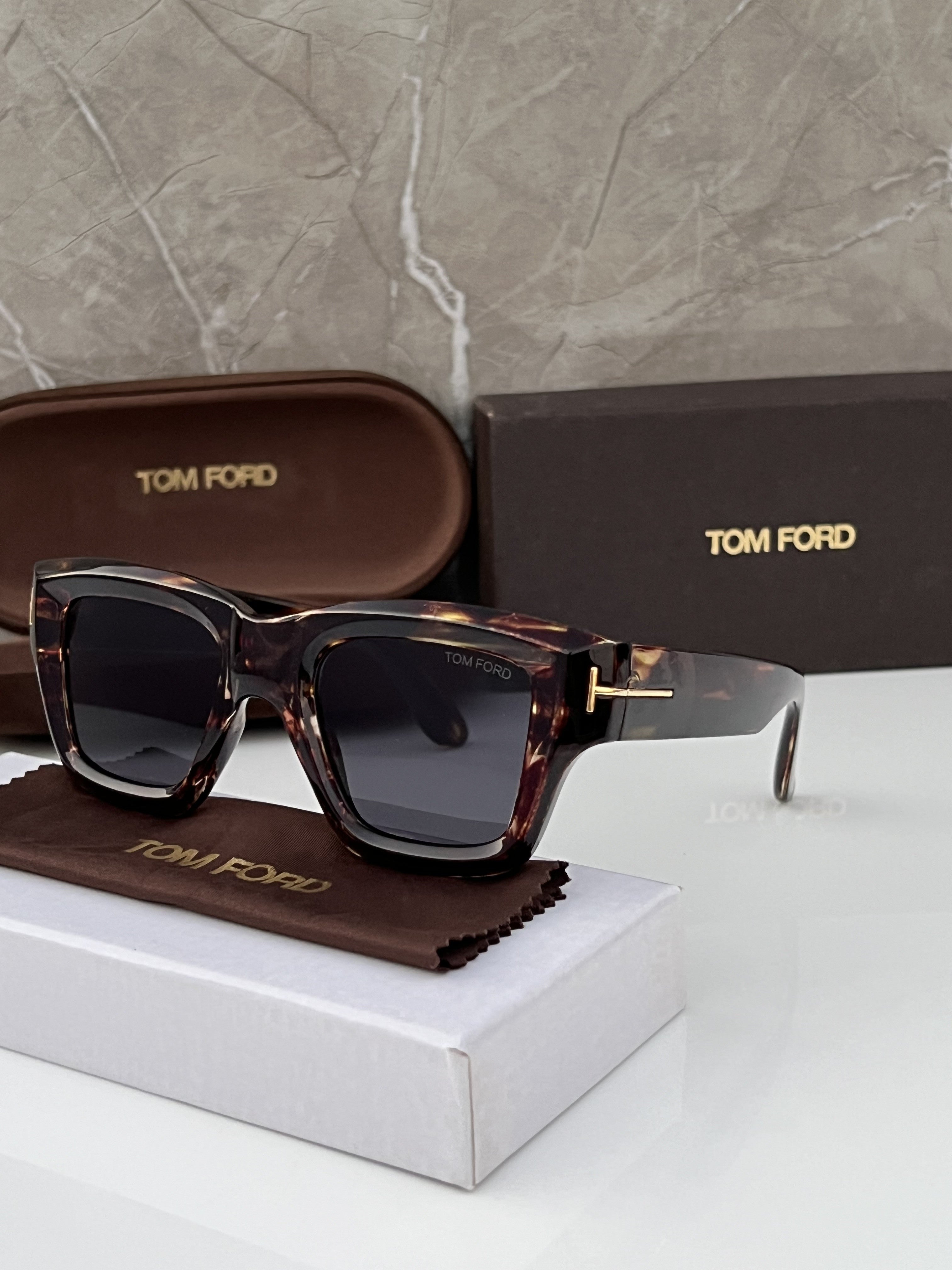 Tom_ford 4184 Tiger Black