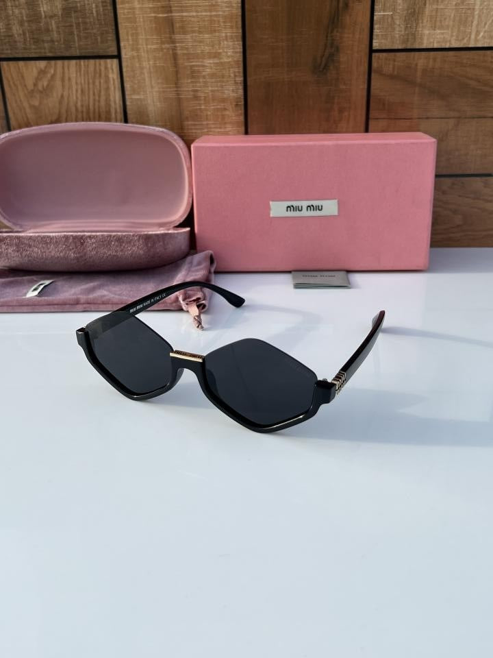 Miu_Miu 113 Black Gold