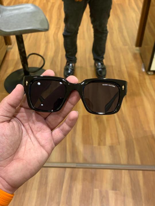 Mar_c Jac_obs 11 Black