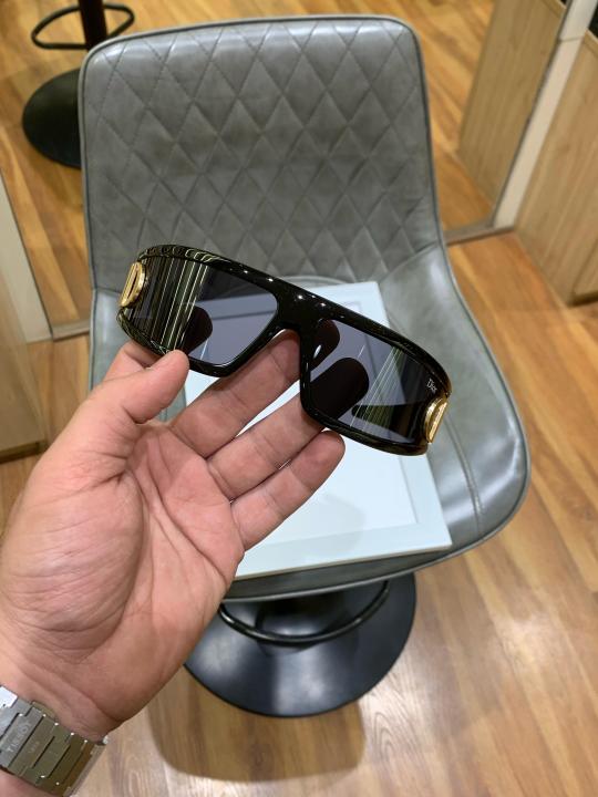 Dio_R 8832 Black