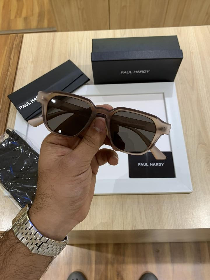 Pau_l Har_dy Y05 Brown Green