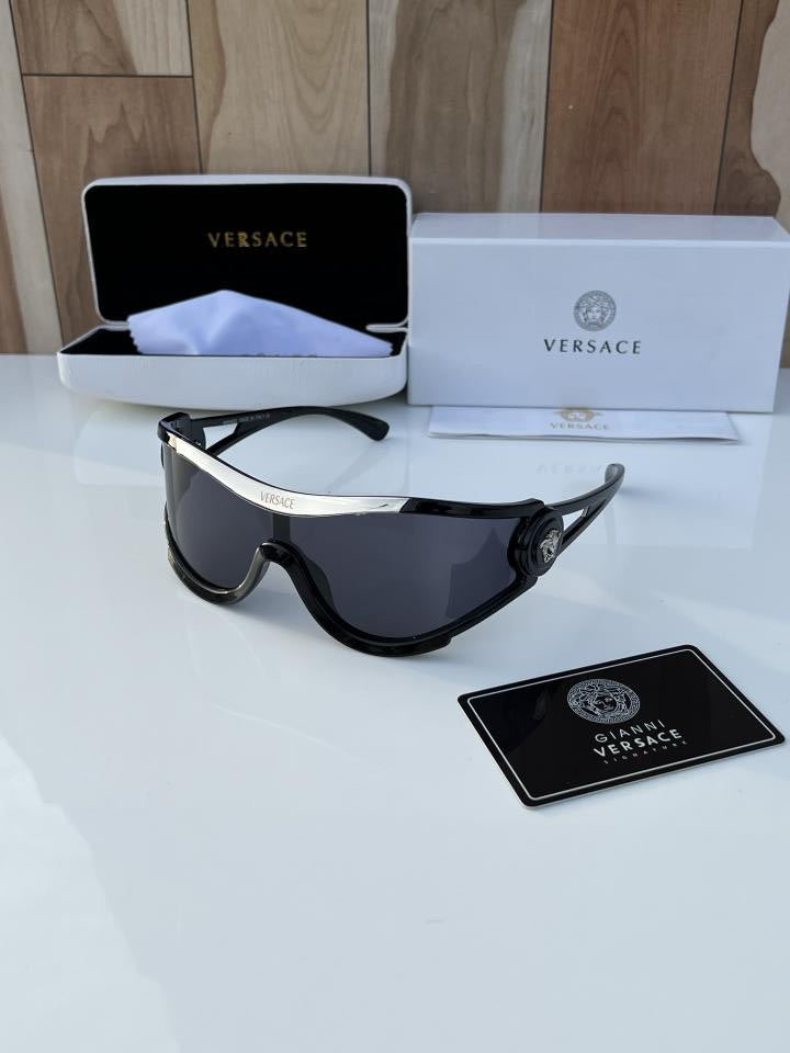 Ver_sace 4475 Black Silver