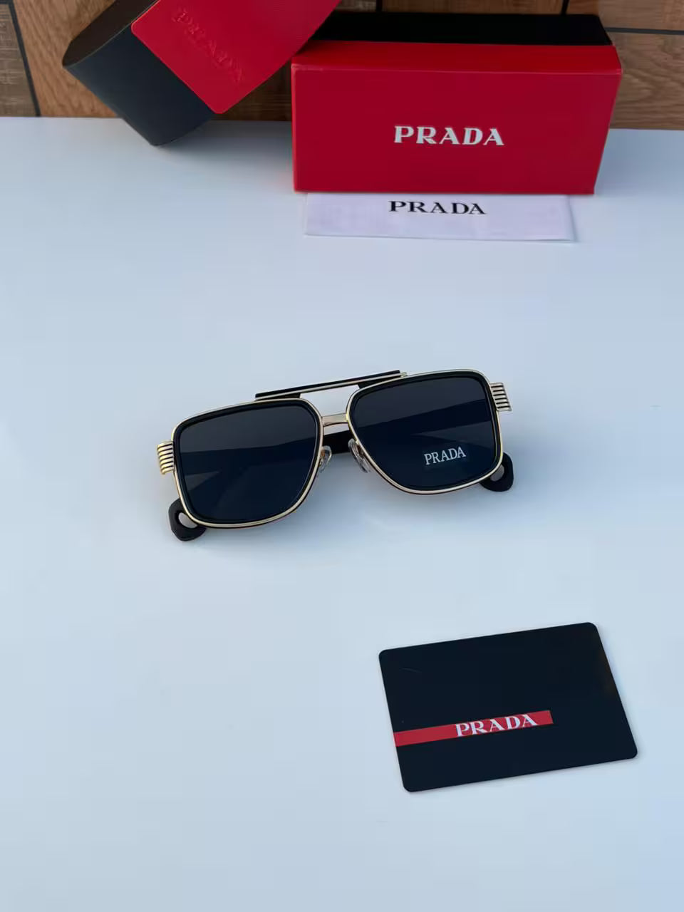 Pra_da 1298 Gold Black