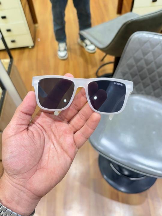Bur_berry 4358 White Black