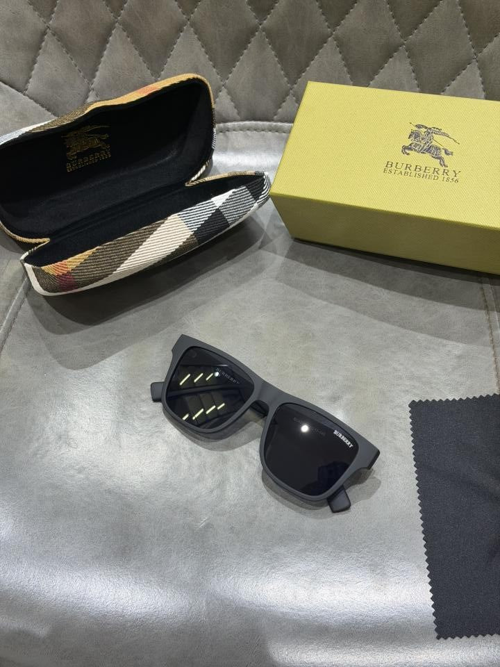 Bur_berry Wayfero 4358 Matt Black