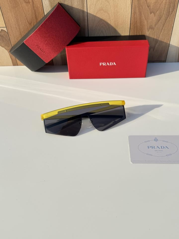 Pra_da 217 Yellow Black