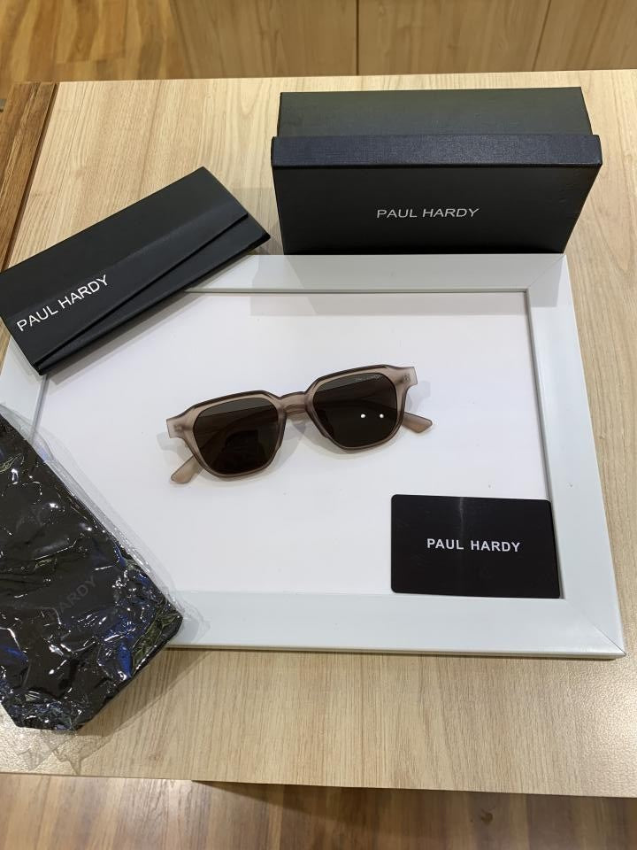 Pau_l Har_dy Y05 Brown Green