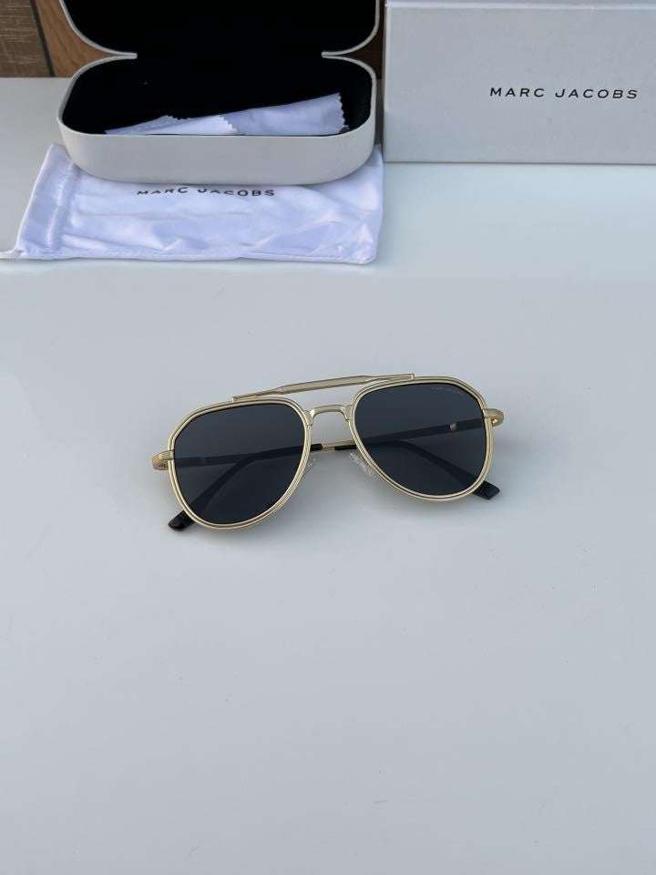 Mar_c Jac_obs 542 Gold Black