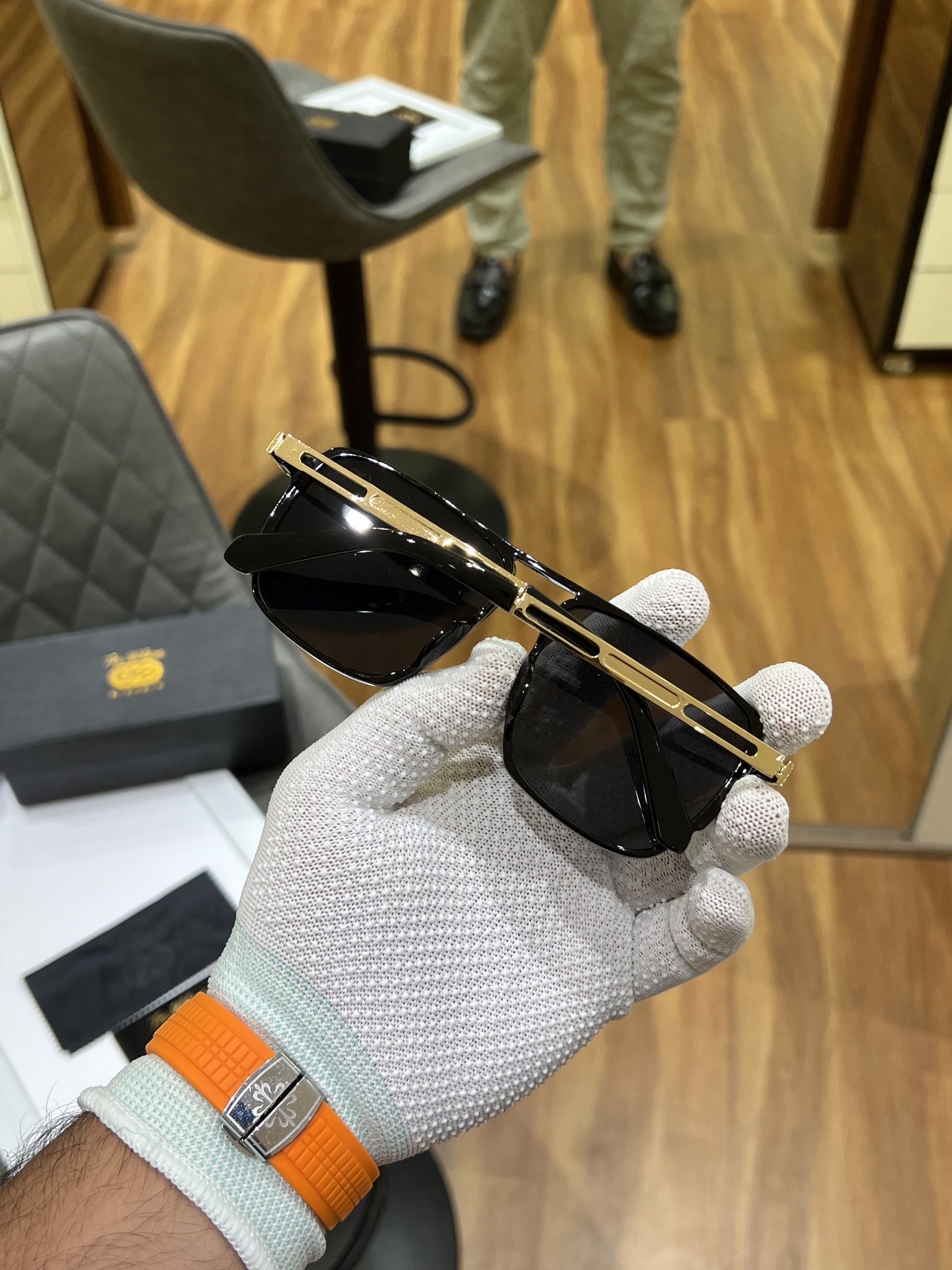 Wil_son 21104 Gold Black