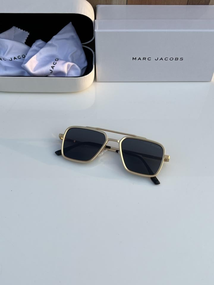 Mar_c Jac_obs 505 Gold Black