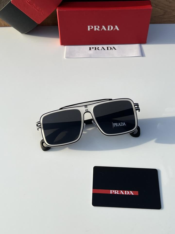 Pra_da 1296 White Black