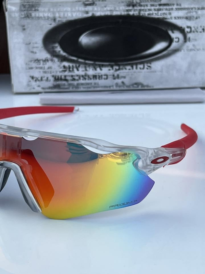 Oak_ley 9208 White Red