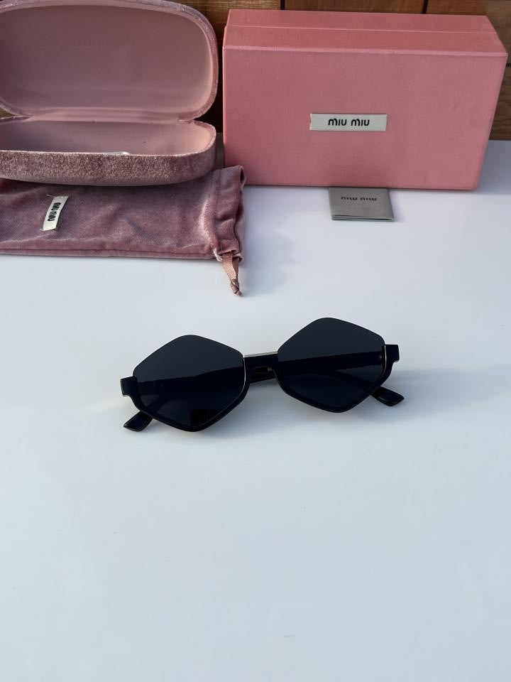Miu_Miu 113 Black Gold