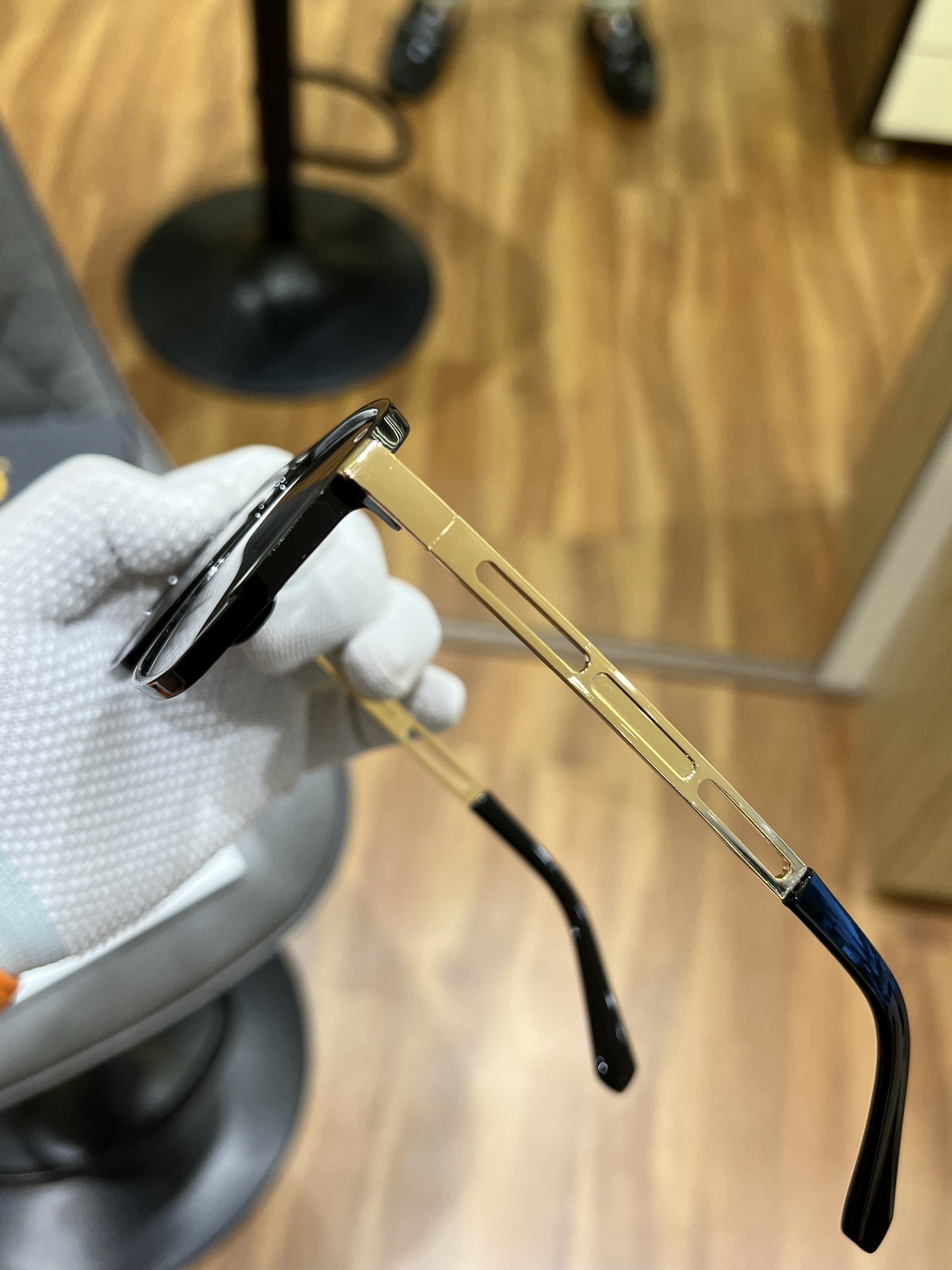 Wil_son 21104 Gold Black