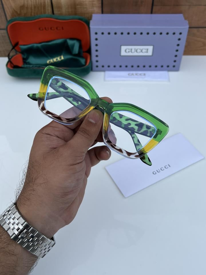 Guc_ci 6186 Green Plano