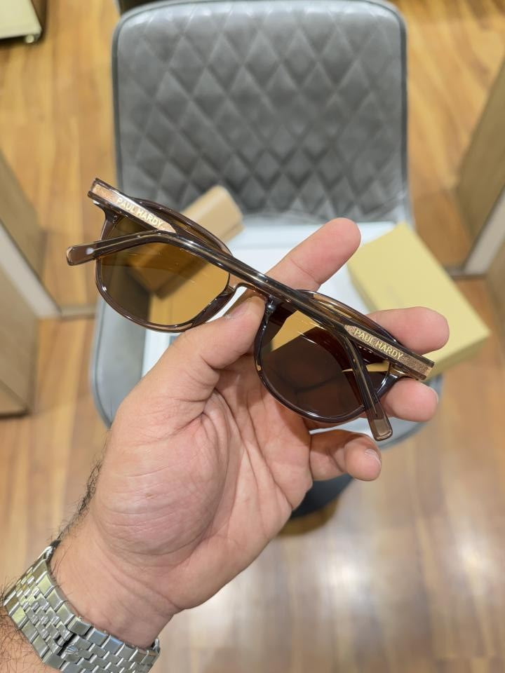 Pau_L Har_dY 6219 Brown
