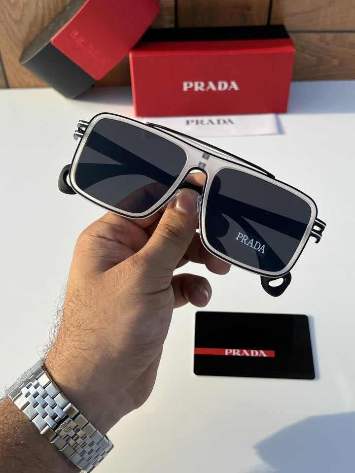 Pra_da 1296 White Black