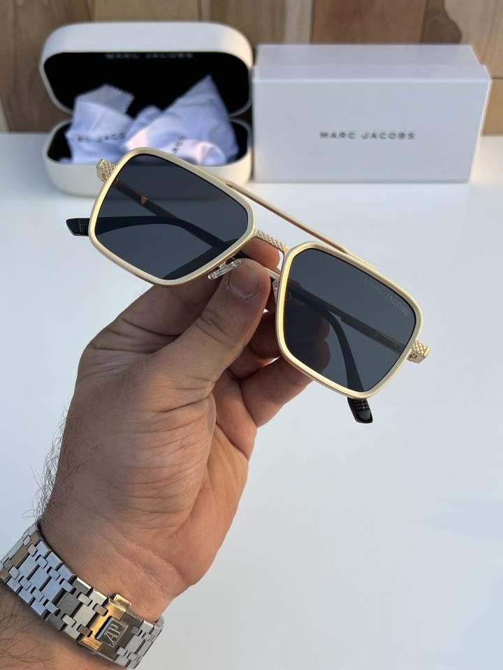 Mar_c Jac_obs 505 Gold Black