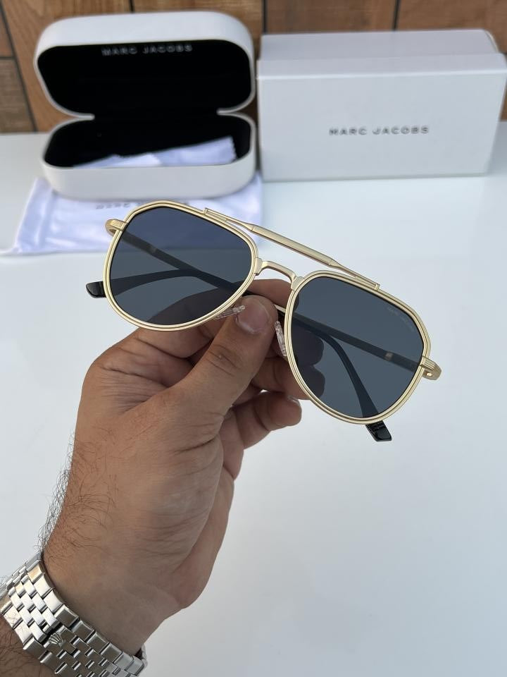 Mar_c Jac_obs 542 Gold Black