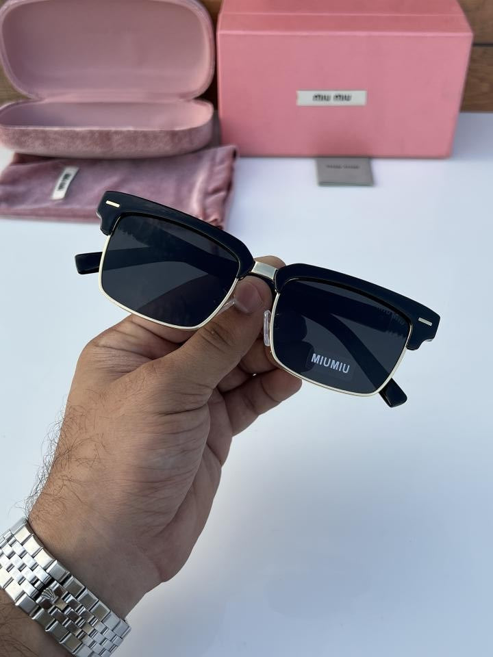 Miu_Miu 110 Glossy Gold Black