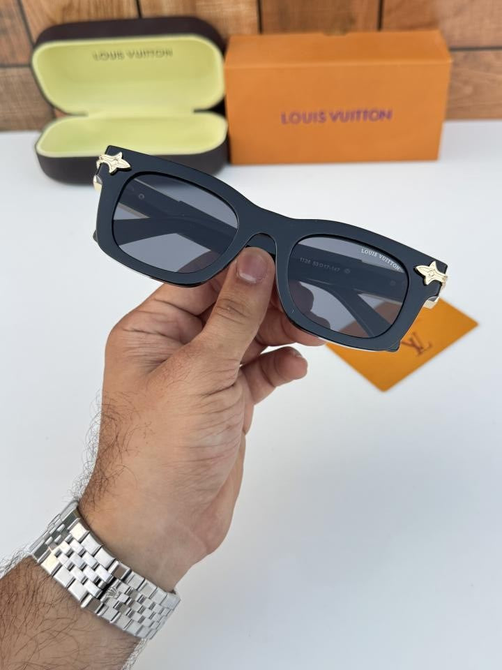 Lou_is Vui_tton 1126 Black Gold