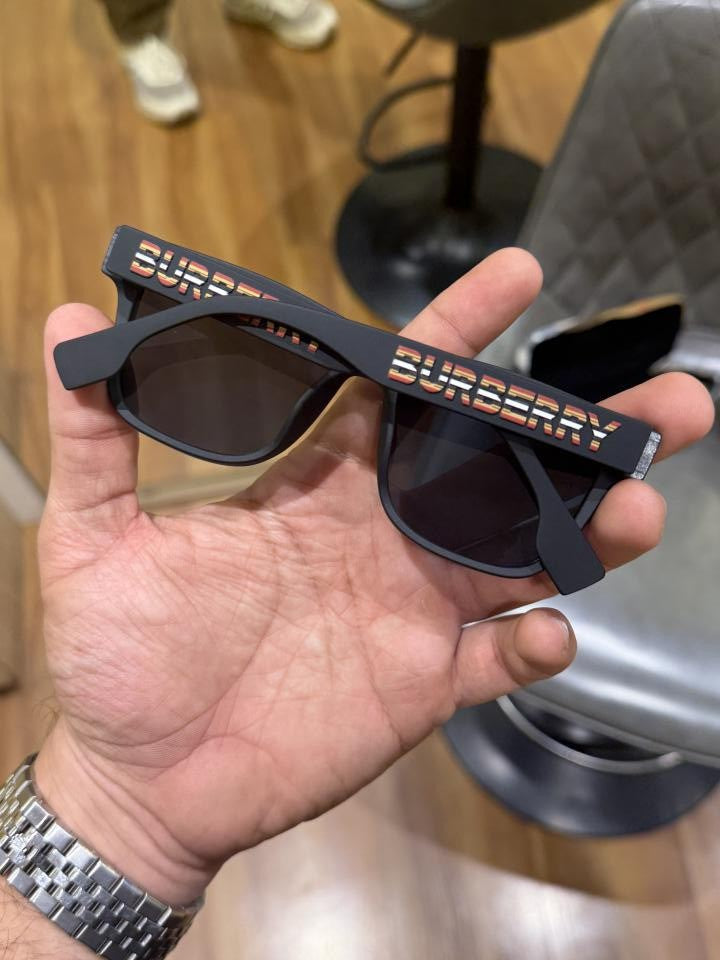 Bur_berry Wayfero 4358 Matt Black