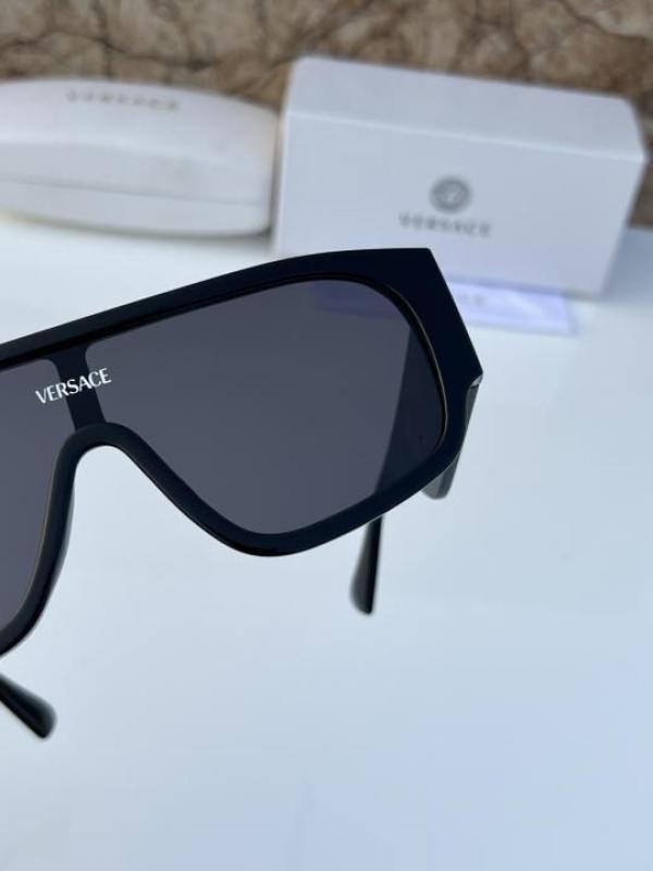 Ver_sace 6014 Black
