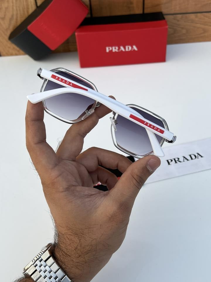 Pra_da 660 Silver White