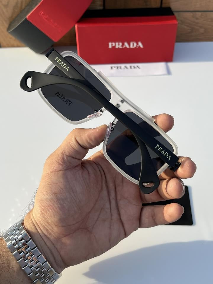 Pra_da 1296 White Black