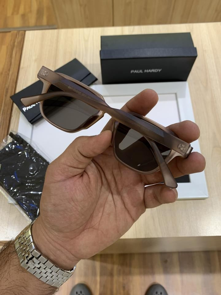 Pau_l Har_dy Y05 Brown Green