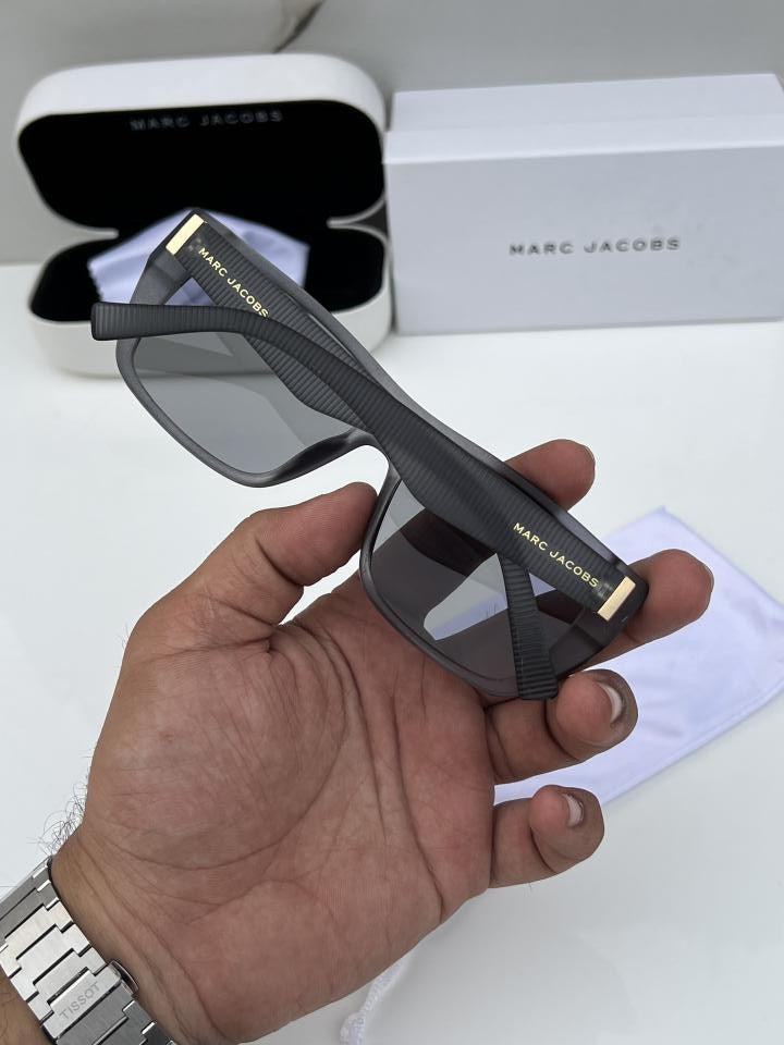 Mar_c Jac_obs 56801 Grey