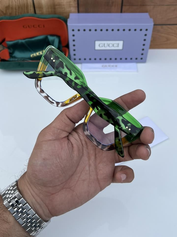 Guc_ci 6186 Green Plano