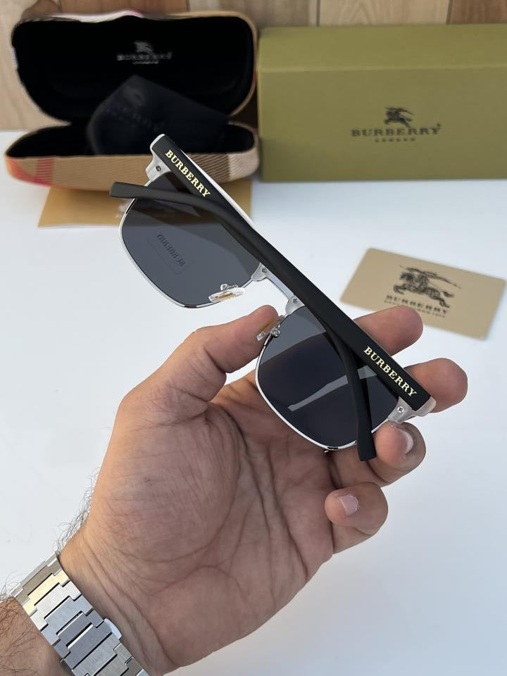 Bur_berry 2821 White Black