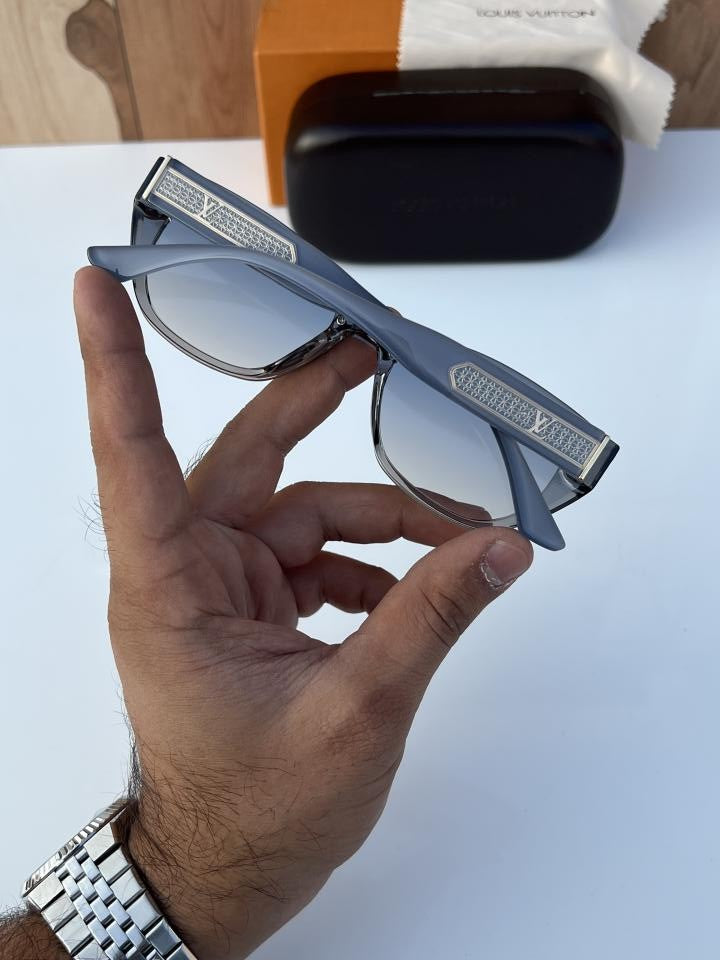 Lou_is Vui_tton 2900 Grey