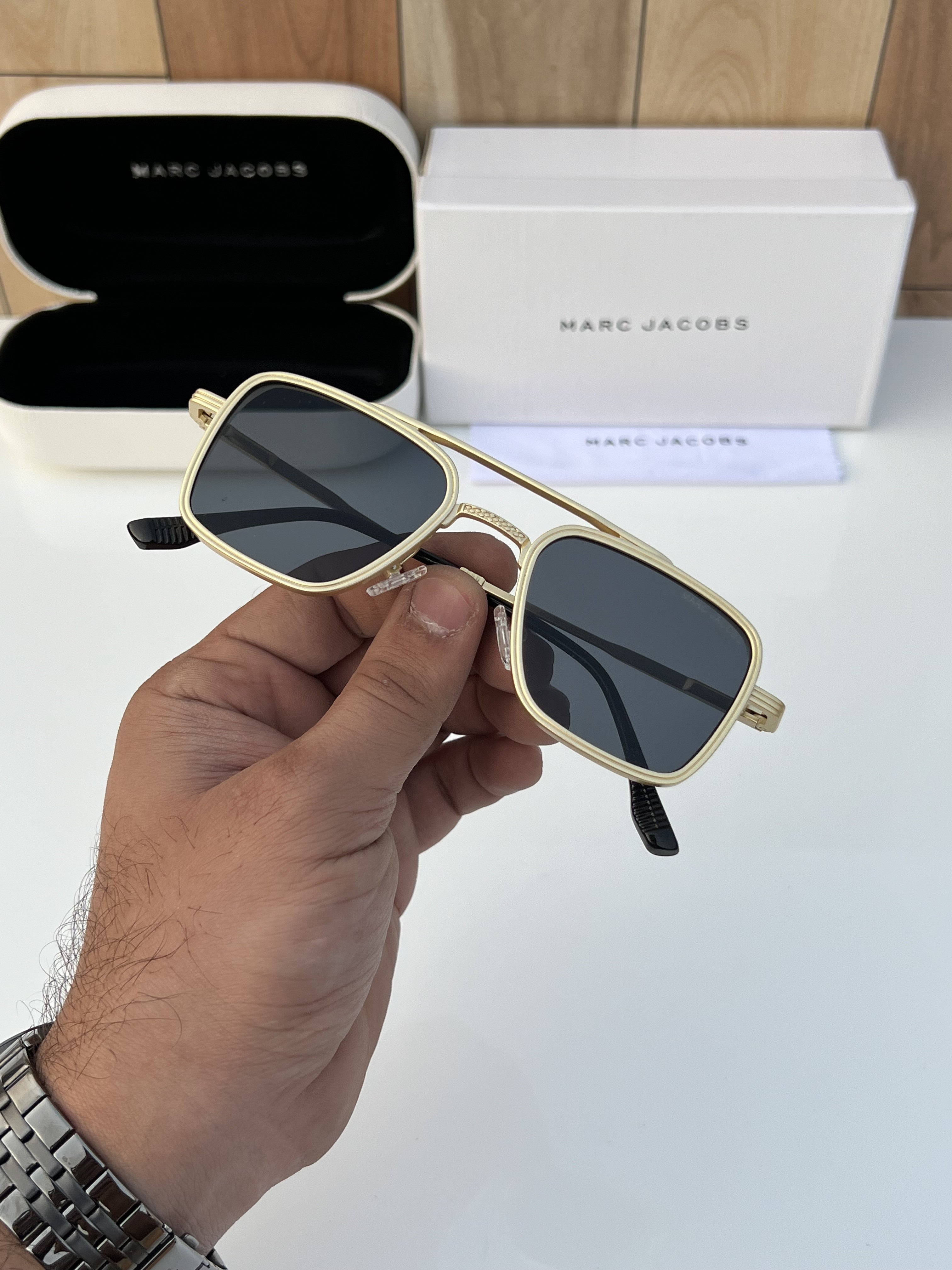 Mar_c jac_obs 504 Gold Black