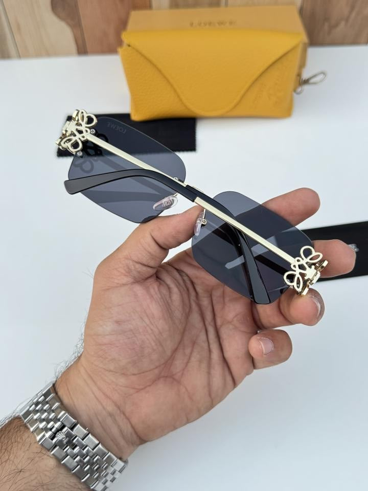 Loe_we 2583 Gold Black