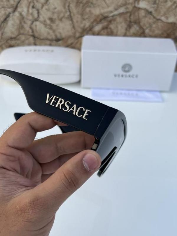 Ver_sace 6014 Black