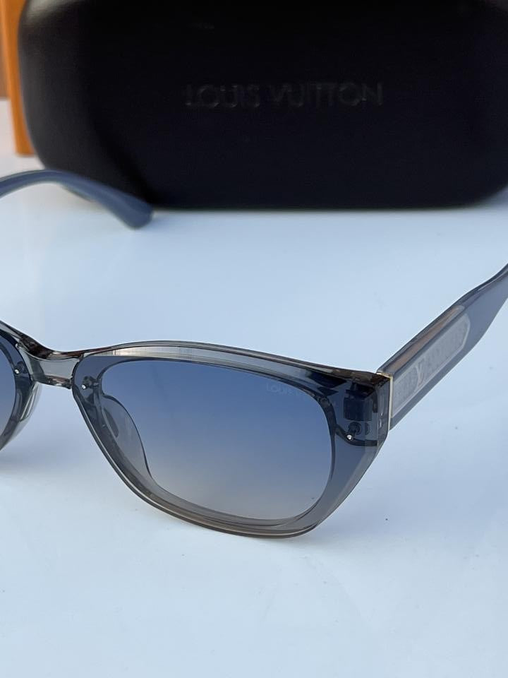 Lou_is Vui_tton 2900 Grey