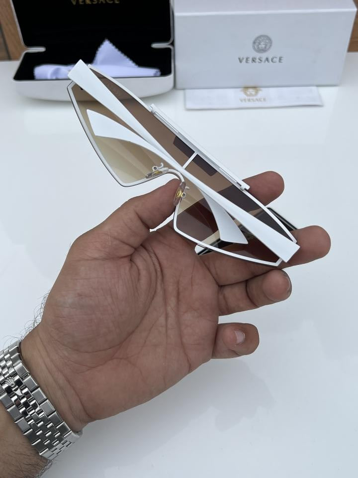 Ver_sace 8051 White Brown