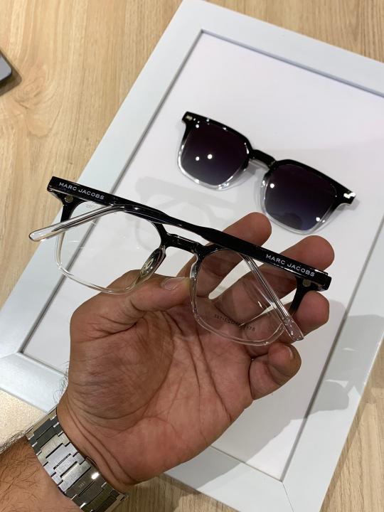 Mar_c Jac_obs Attachment Black White