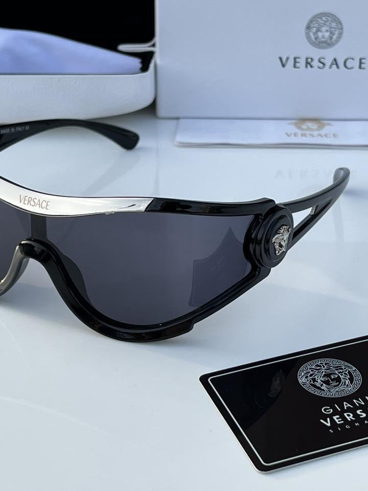 Ver_sace 4475 Black Silver