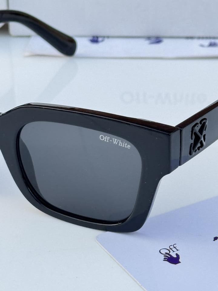 Off_Whi_te 126 Black