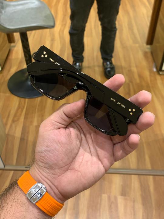 Mar_c Jac_obs 11 Black