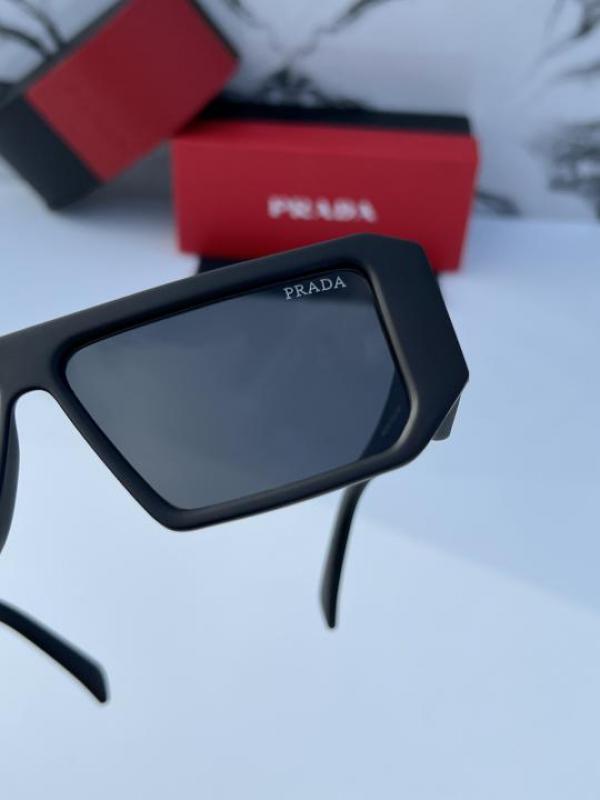 Pra_da 82 Matt Black