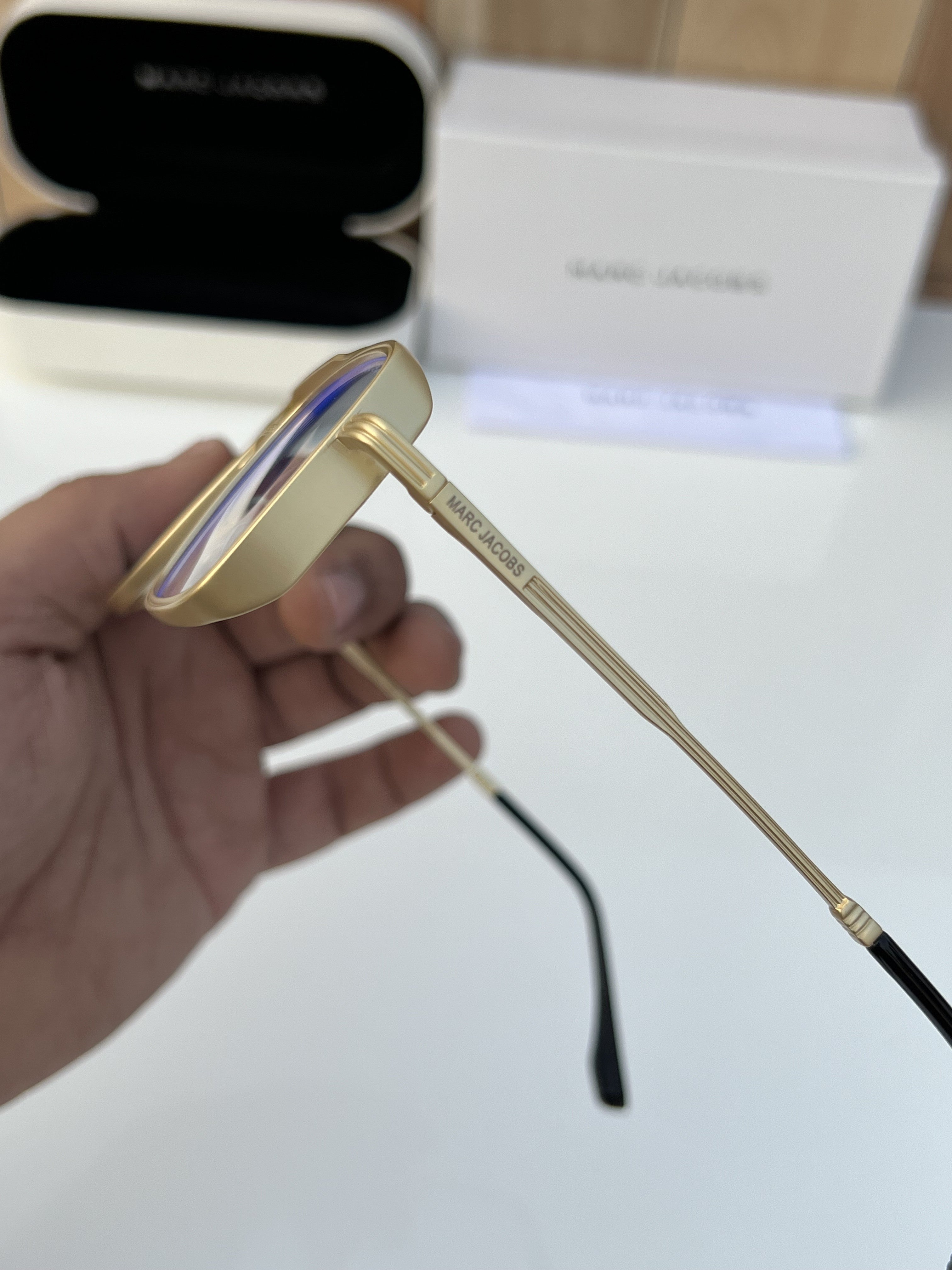 Mar_c Jac_obs 504 Gold Plano