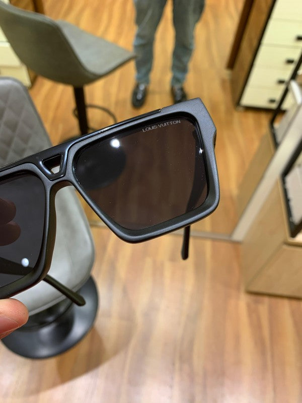 Lou_is Vui_tton Square Evidence 1502 Black