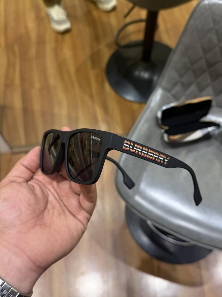 Bur_berry Wayfero 4358 Matt Black